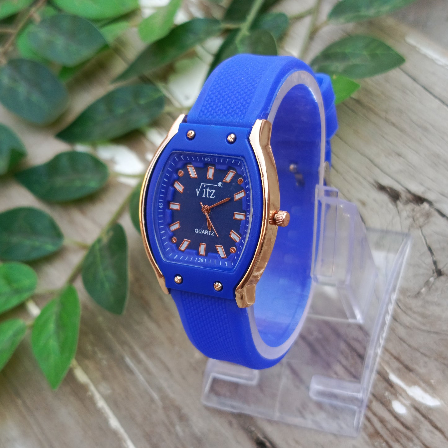 Blue Sporty Quartz Watch – Stylish Rubber Strap