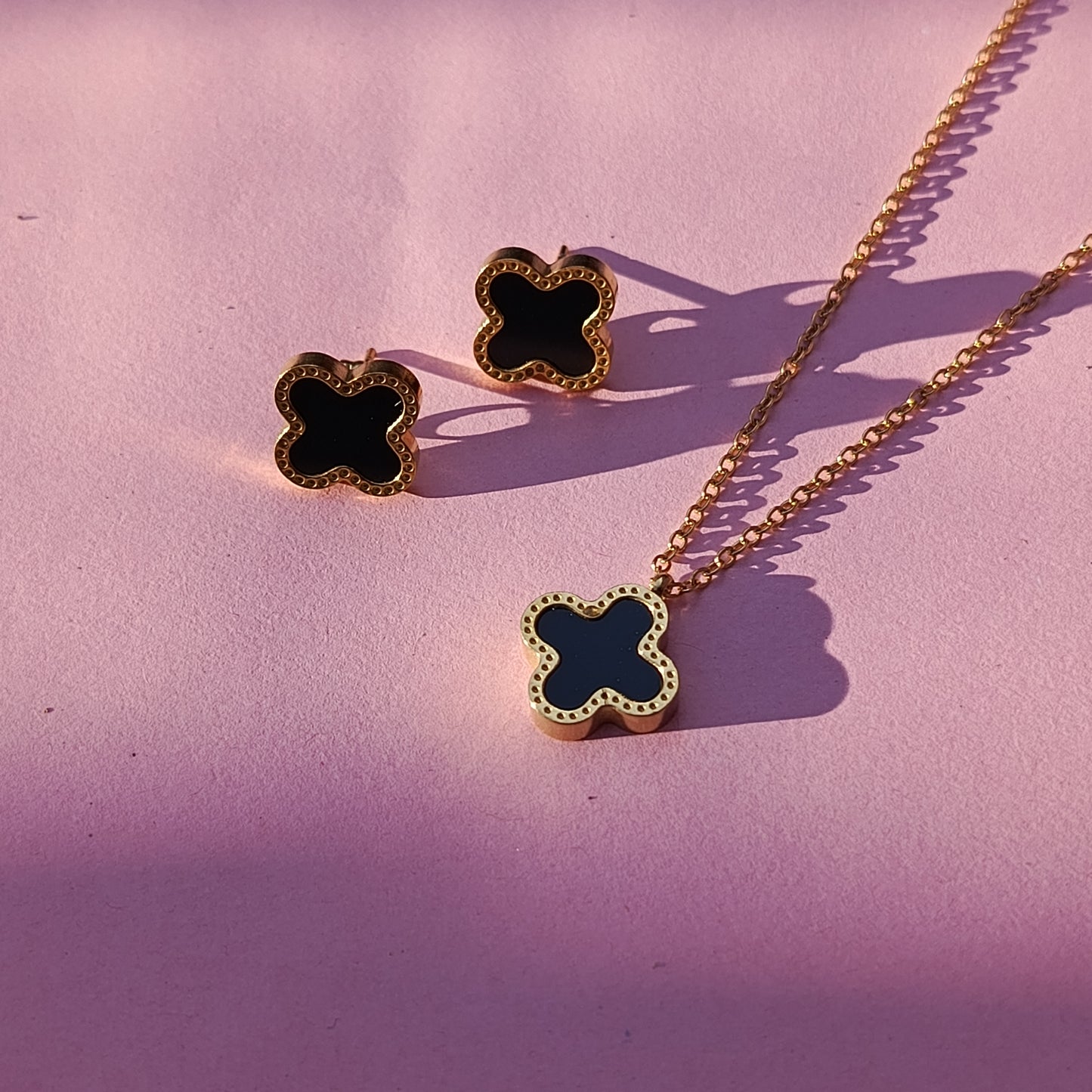 Elegant Black Clover Pendant & Earring Set