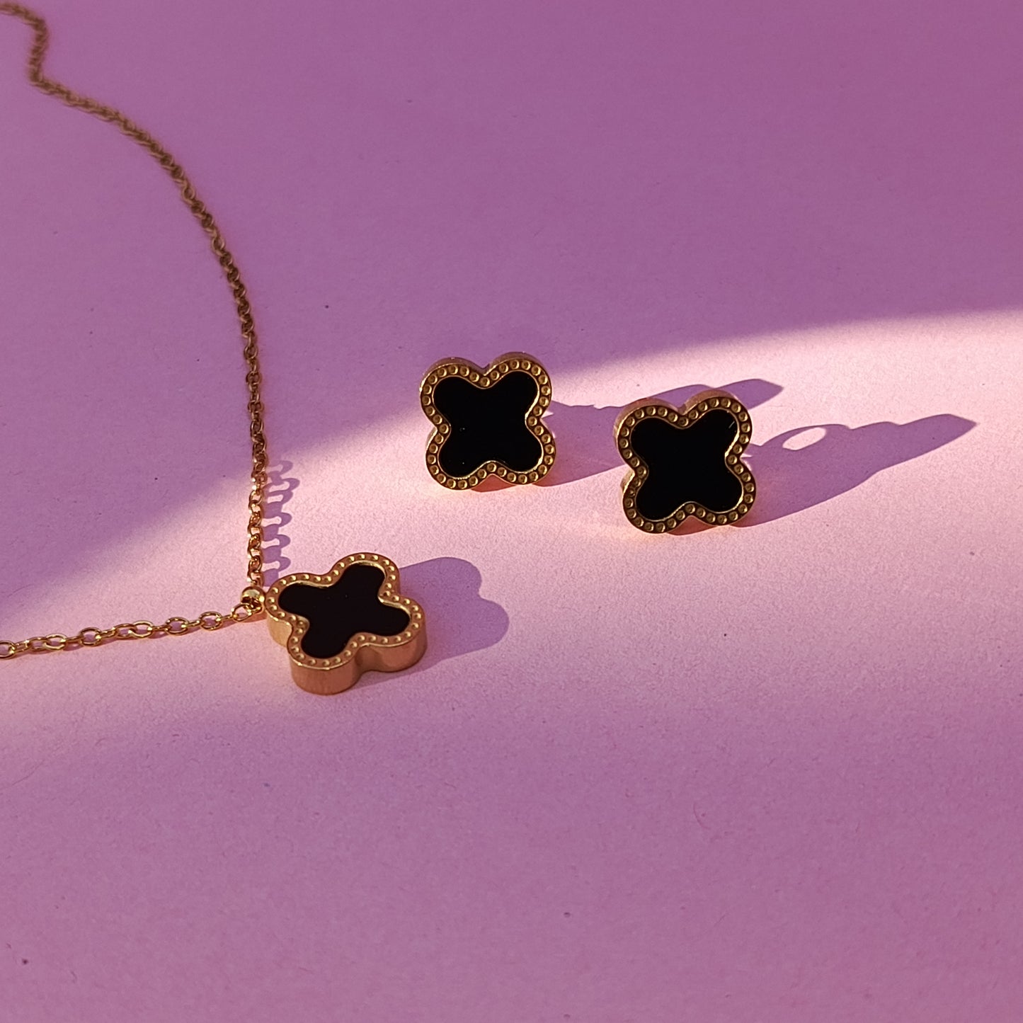 Elegant Black Clover Pendant & Earring Set