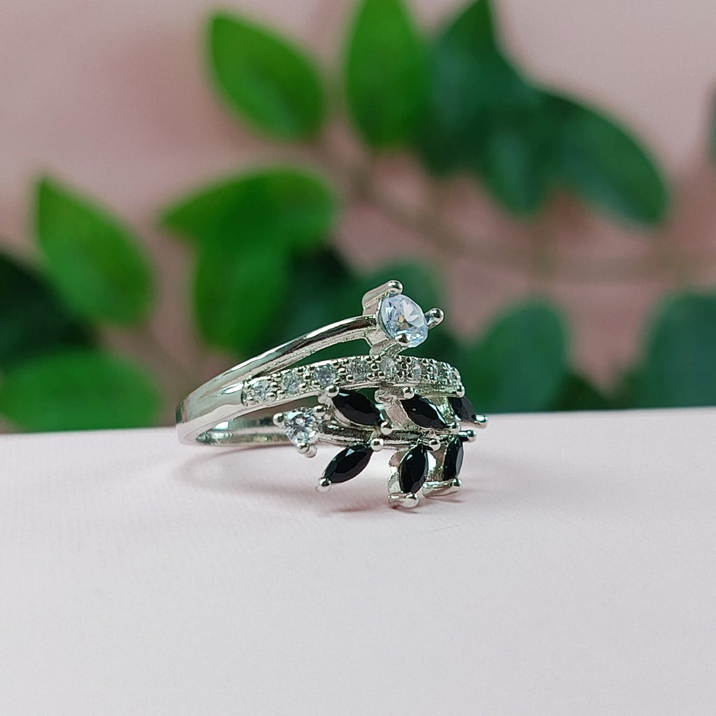 Elegant Silver Black & White Zircon Leaf Ring