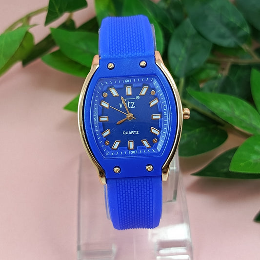 Blue Sporty Quartz Watch – Stylish Rubber Strap