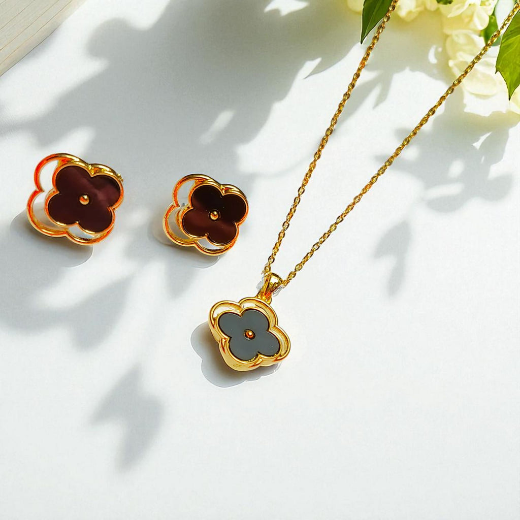 Black Clover Jewelry Set – Elegant