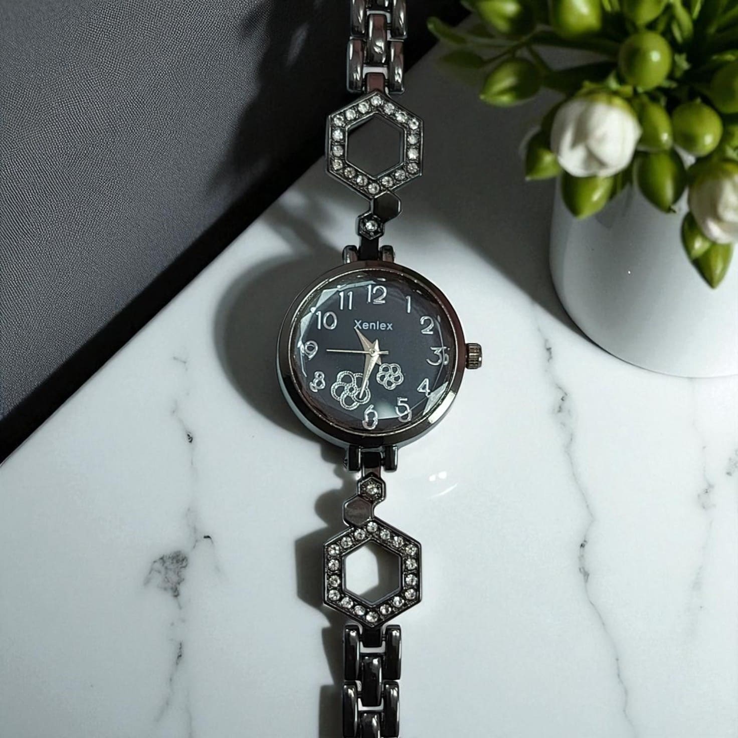 Black Crystal Bracelet Watch for Women Elegant Round Dial for girls