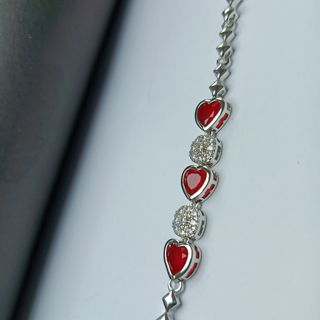 Elegant Heart Charm Bracelet – Silver Plated Red