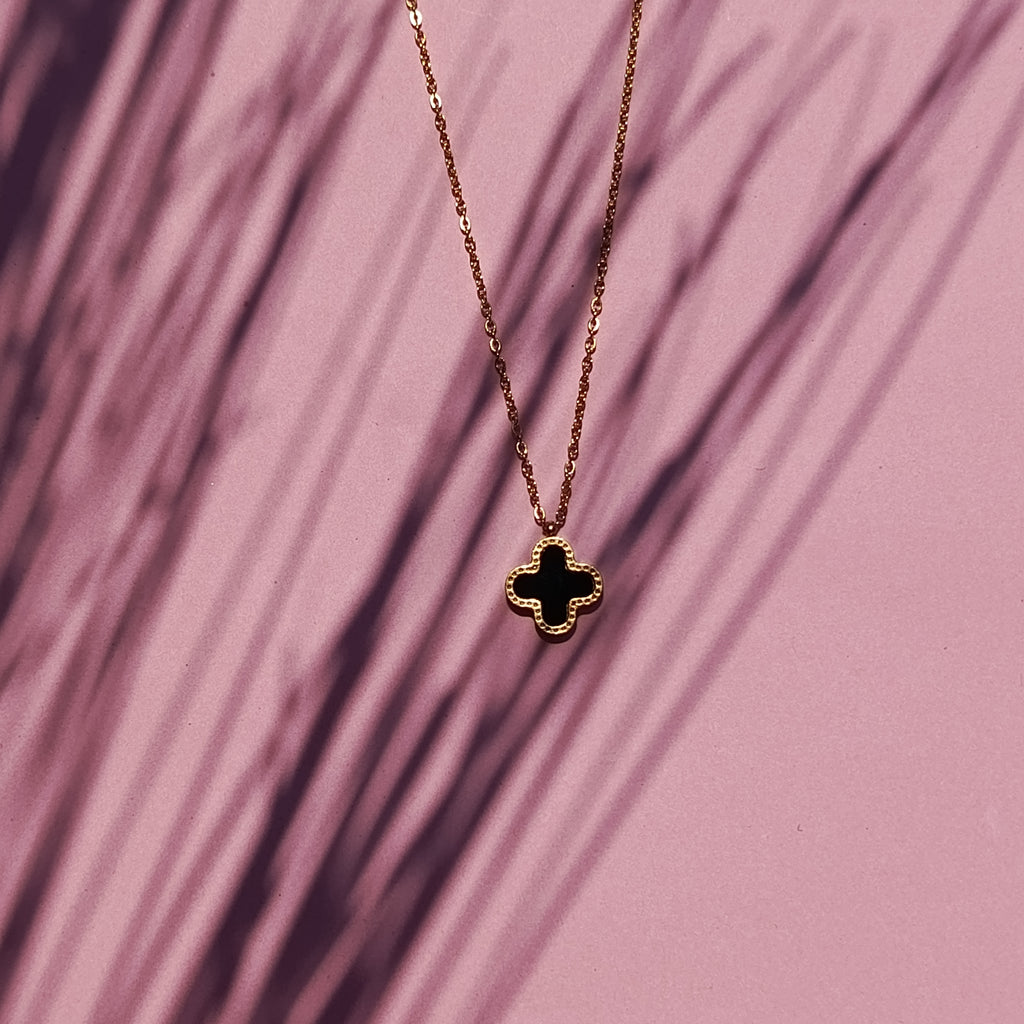 Elegant Black Clover Pendant & Earring Set